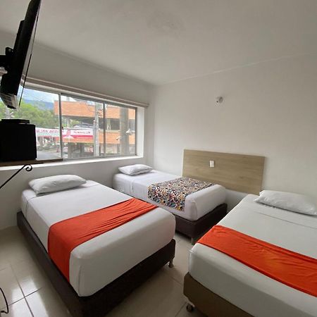 Suites Laureles Меделин Екстериор снимка
